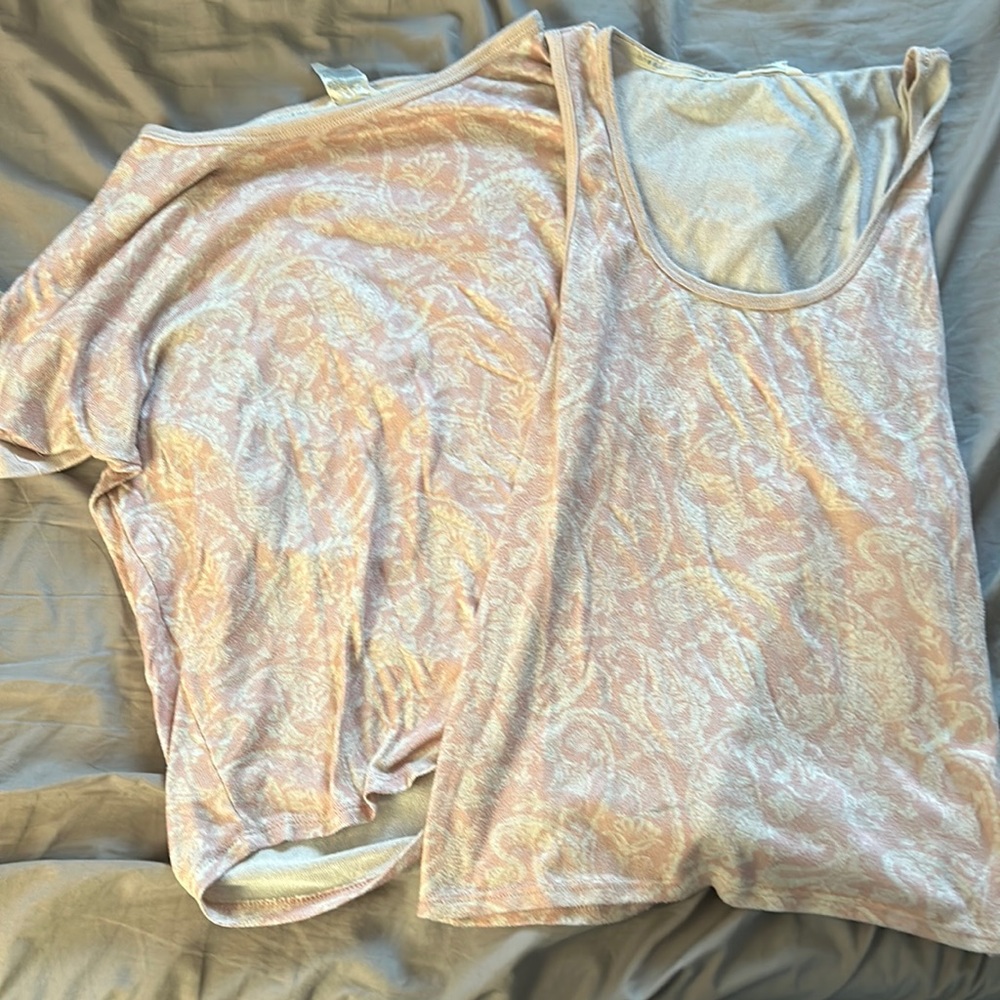 Pink elegant sleepwear duo - tank top and t shirt